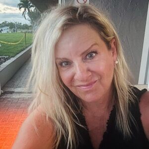 Meet your Posher, Juliette